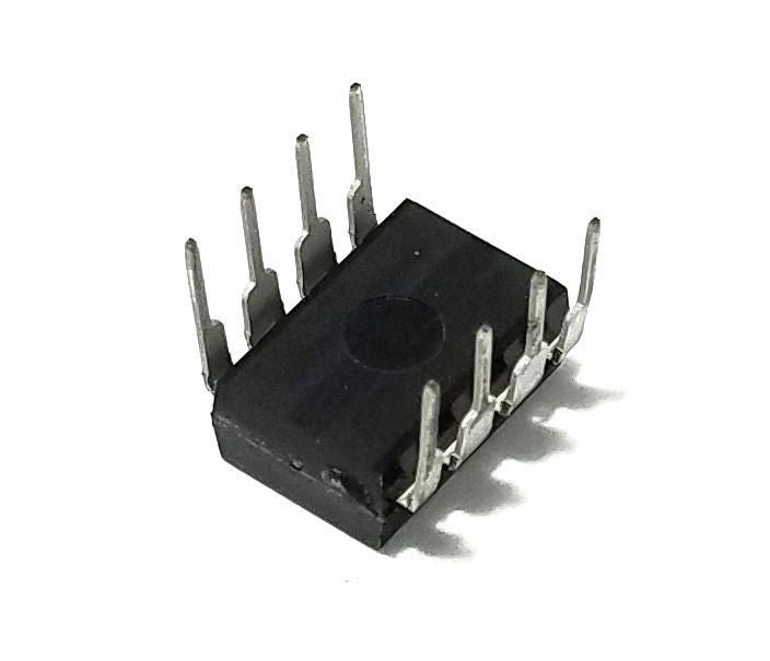 MC34063A MC34063 + Socket - Buck Boost Inverting Regulator