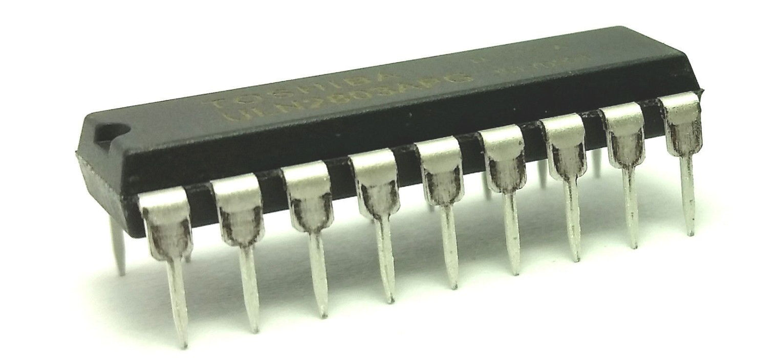 ULN2803A ULN2803 Darlington Transistor Array NPN DIP-18