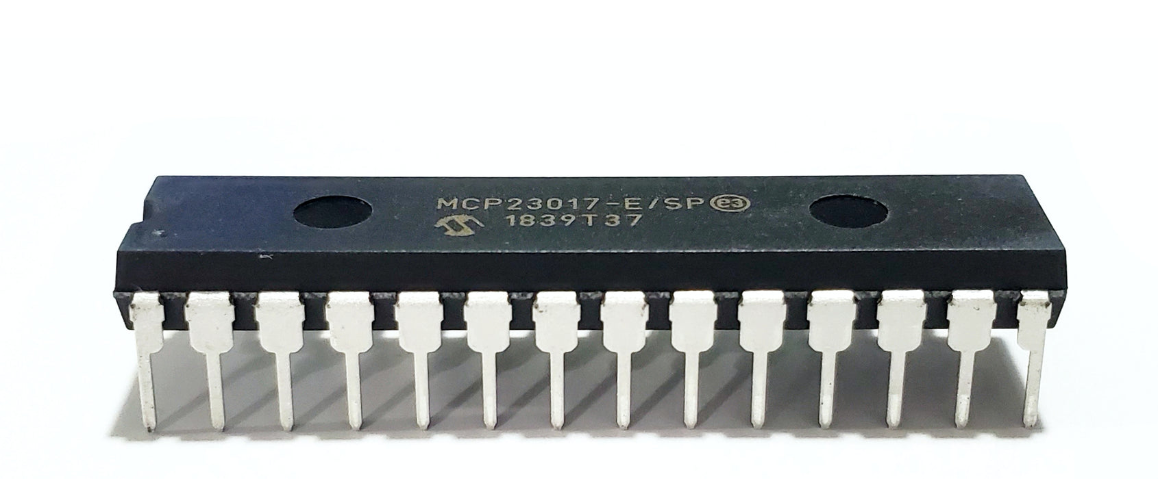 MCP23017-E/SP MCP23017 16-Bit I/O Expander with Serial Interface