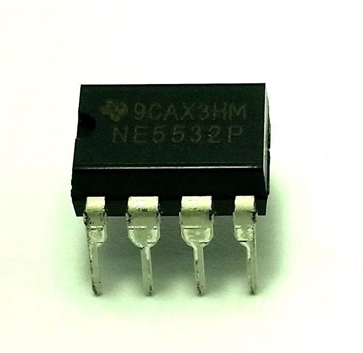 NE5532P + Sockets - Dual Operational Amplifier